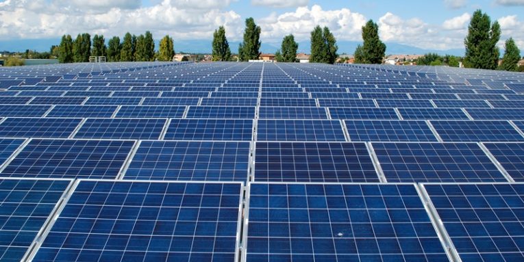 Dhjetra licensa për prodhimin e energjisë fotovoltaike nga qeveria