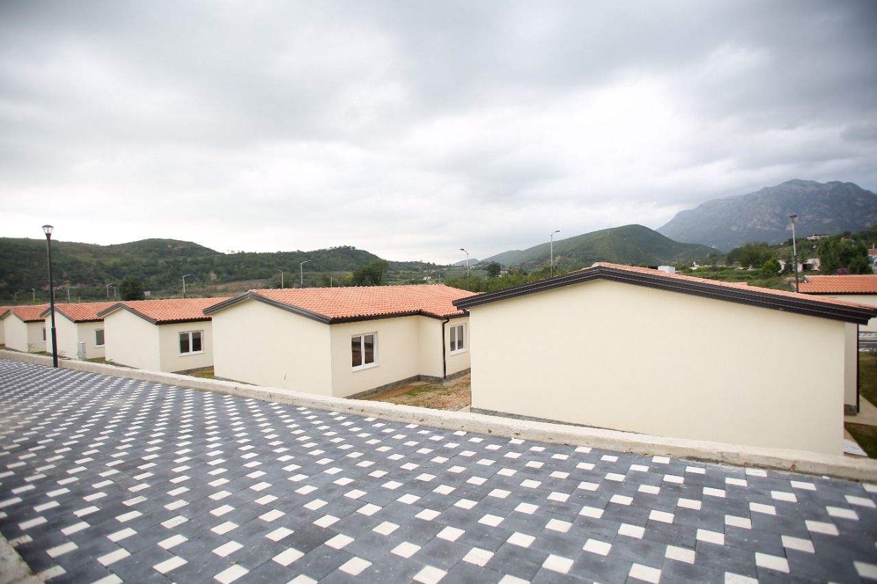 Përfundon ndërrimi i një blloku banesash në Zall Herr