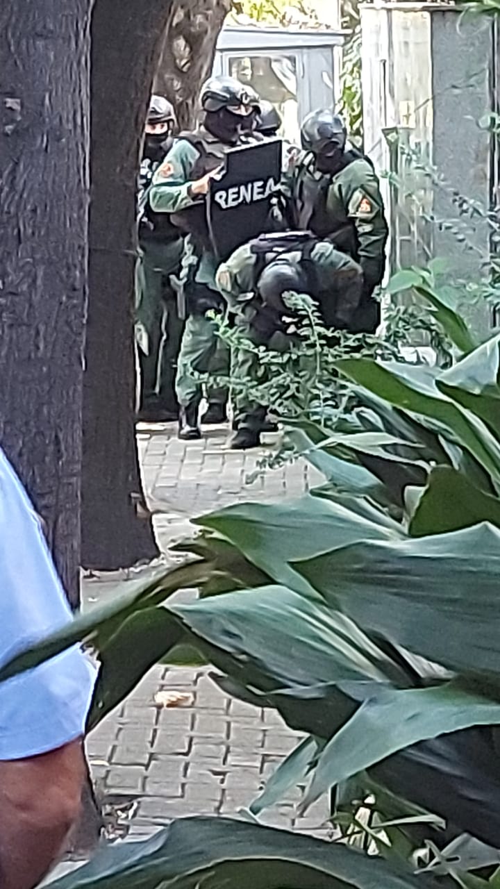 RENEA zbarkon te ambasada e Iranit në Tiranë, kontroll edhe nga njësia antieksploziv