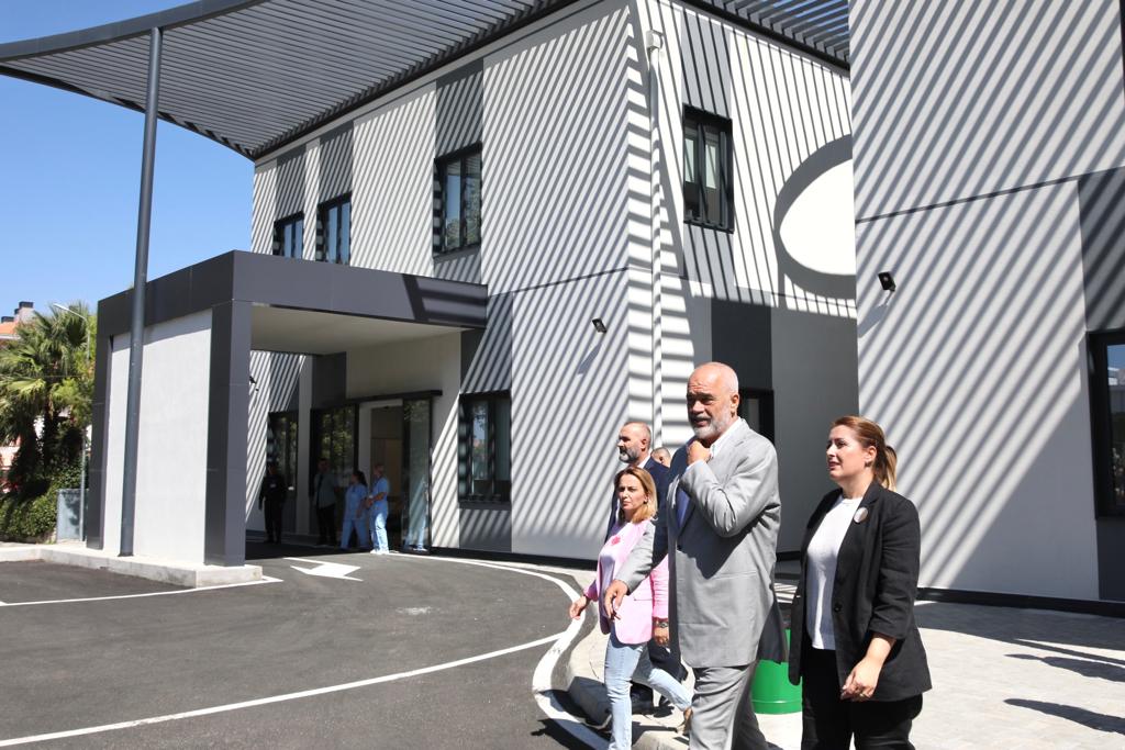 Inagurohet spitali i ri i Laçit për ditën e Shën Terezës. Çfarë shërbimesh do të kryhen