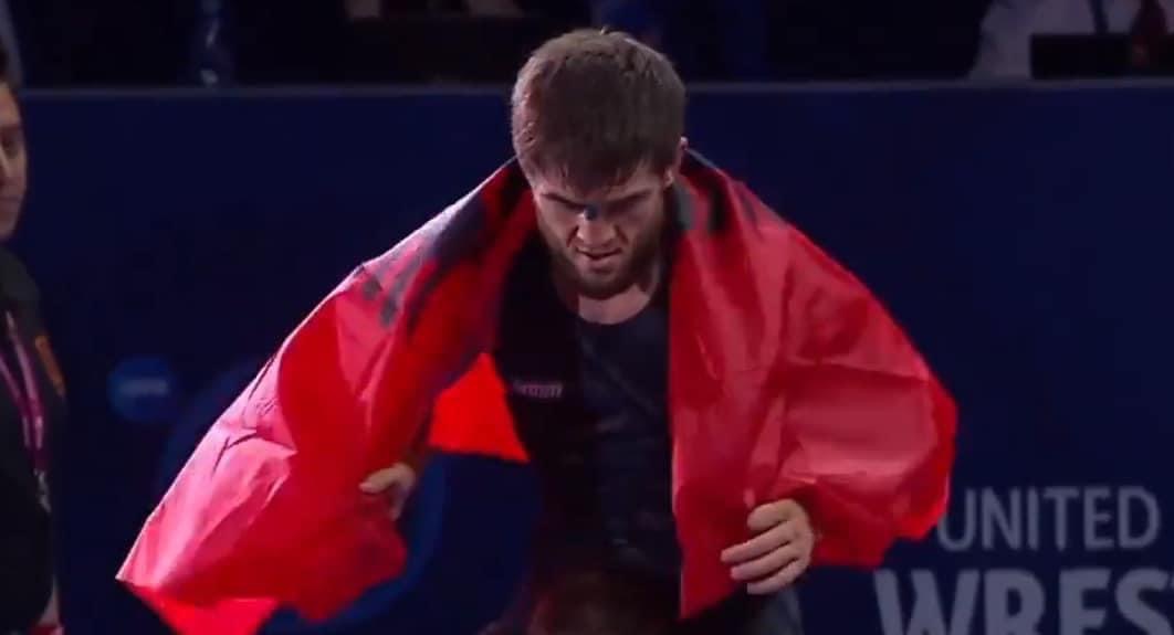 Çeçeni që garoi për Shqipërinë, sot kampion bote në mundje