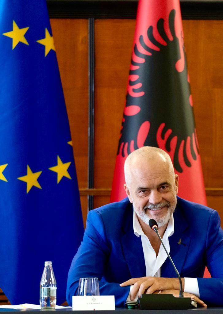 SHËNIM/ Konferenca e Ramës, alibia e mërzitshme e kryeministrit për të na vënë më gjumë edhe të shtunën