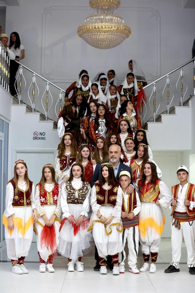 Ka humbur lidhjen me realitetin, postimi i fundit i Ramës, shan mediat dhe opozitën