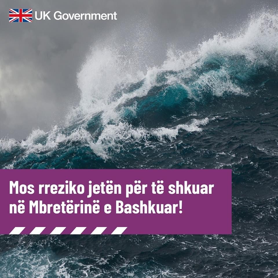 Ambasada britanike në Tiranë frikëson emigrantët me dallgët e La Manshit