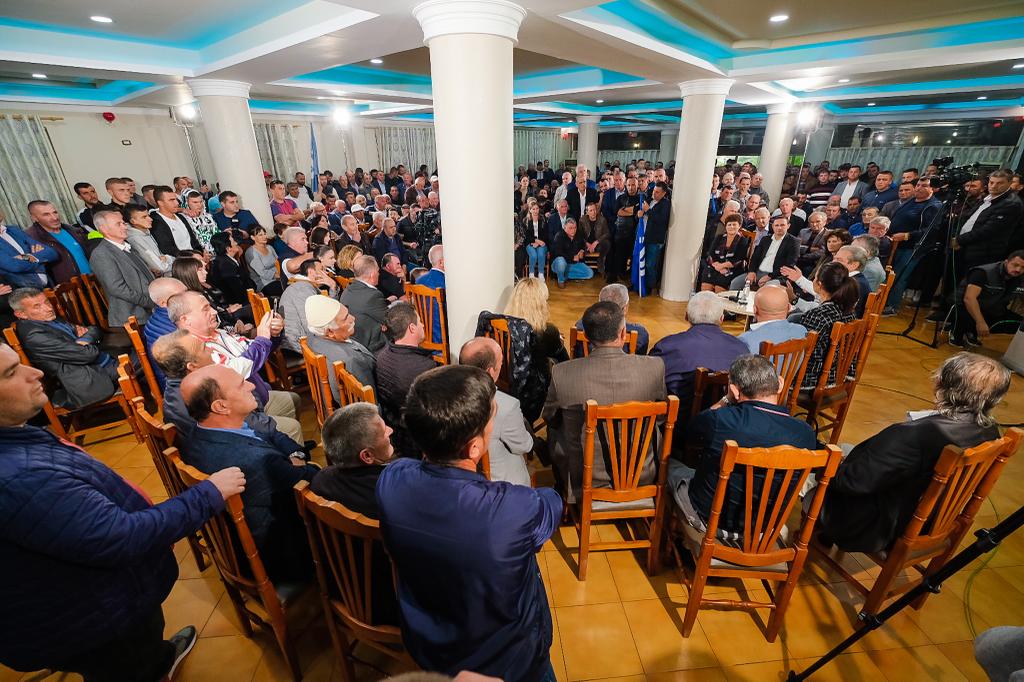 “Prodhuam 2 miliardë kilovat orë më shumë seç konsumojmë, por Rama e vjedh”