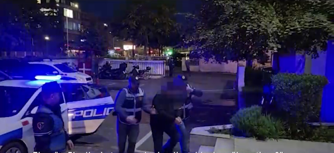 TIRANË/ Policia prangos 5 shitës të së bardhës dhe jeshiles. Kapin një sasi të madhe dozash