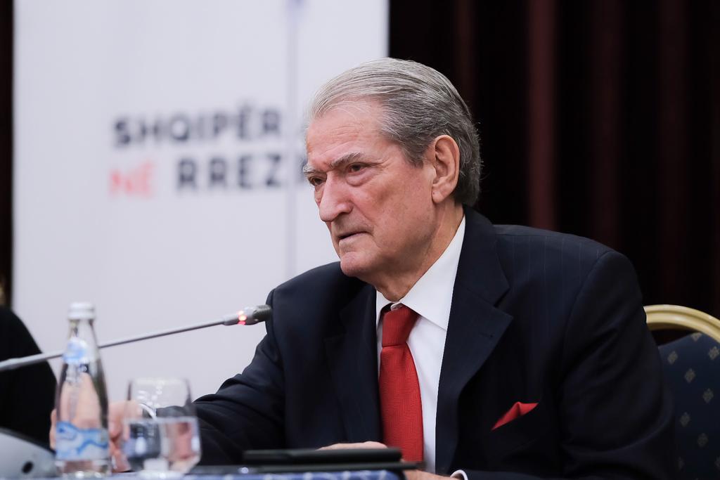 “Do publikoj transkriptet e Taulant Ballës me Gentian Sharrën”