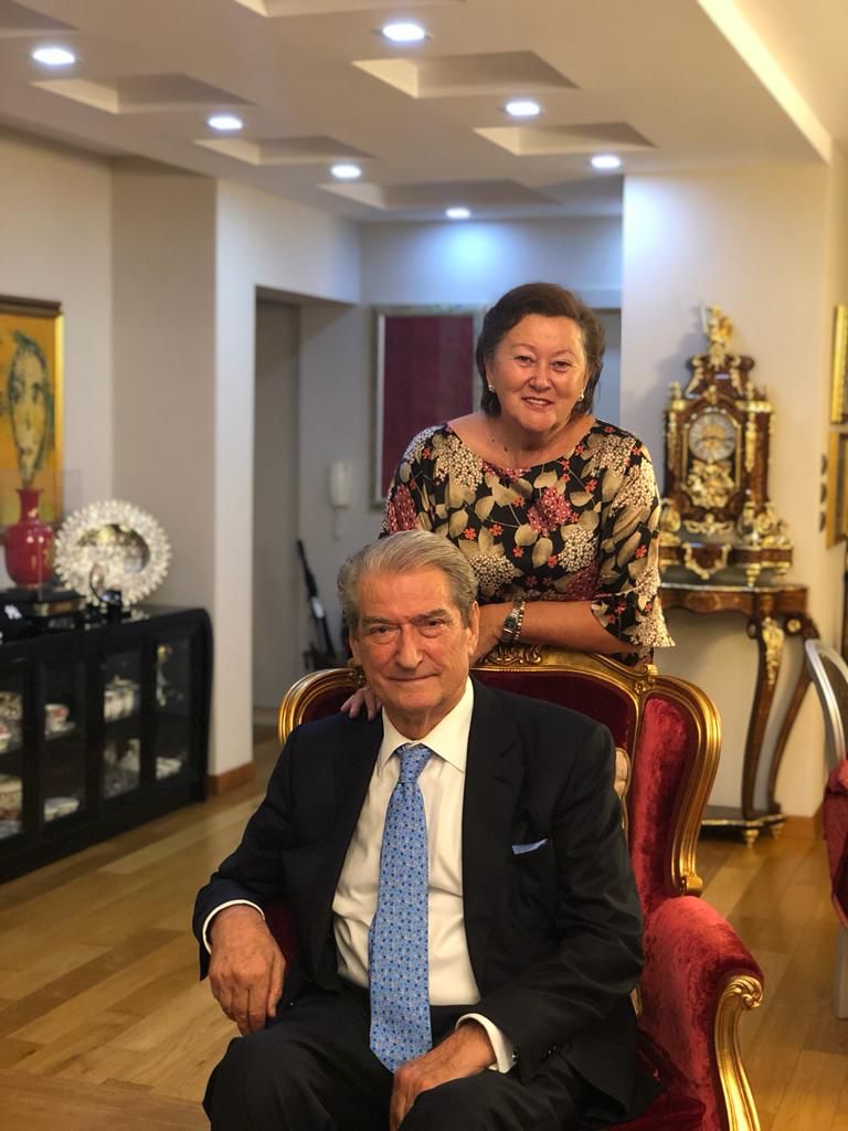 ‘Po udhëtoj në dy stinë’, Berisha feston sot ditëlindjen