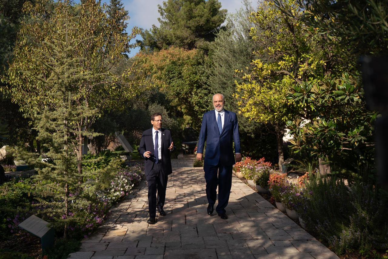 Rama vijon vizitën në Izrael, takoi edhe Presidentin izraelit