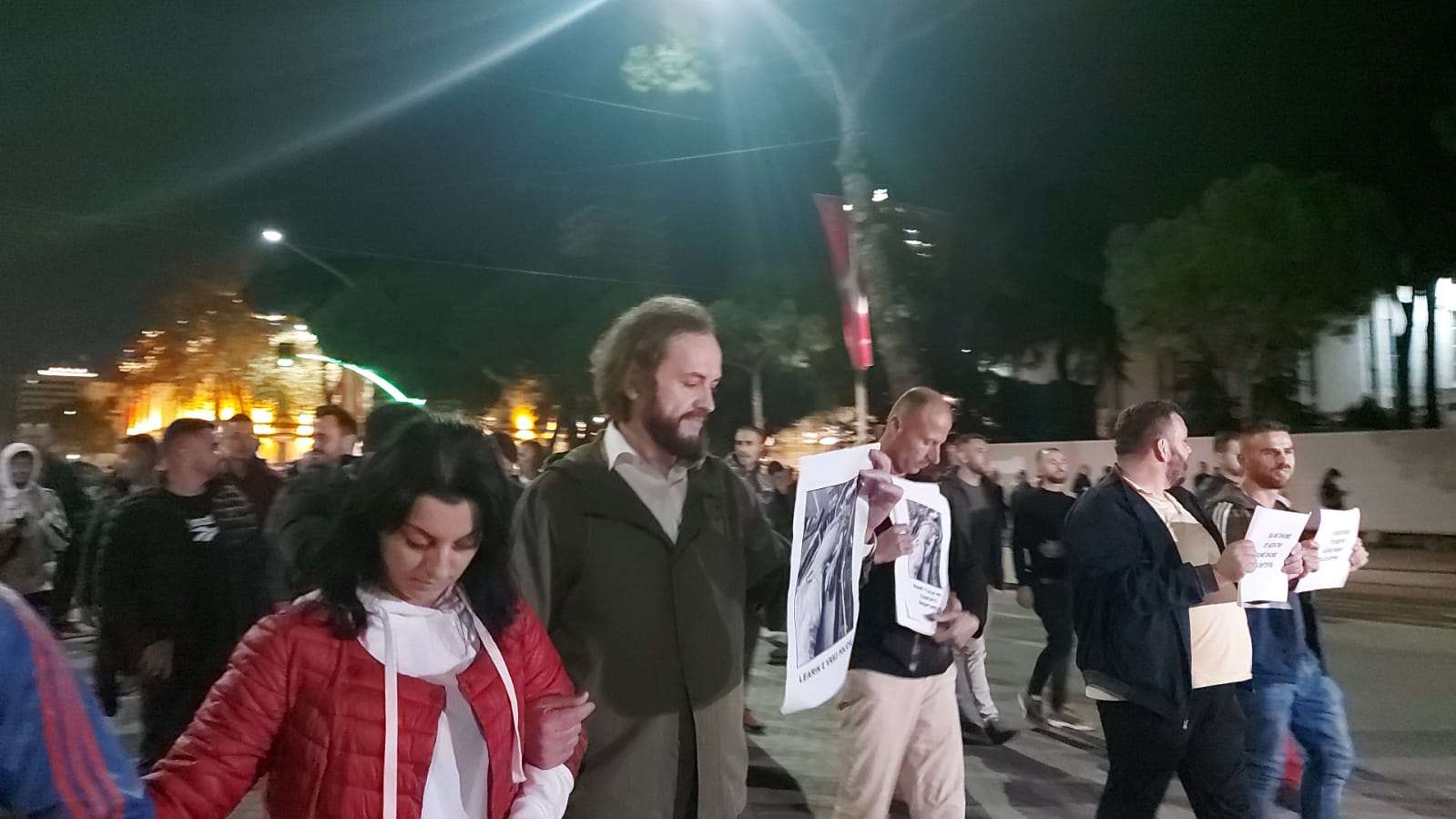 Protesta te ministria e Brendshme dhe Kryeministria: Qeveria më keq se regjimi në Iran