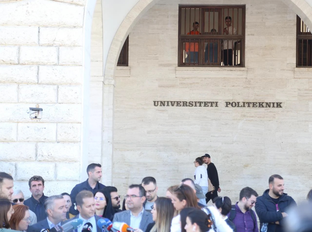 Nesër protesta kombëtare e pedagogëve, Edi Rama u tall sërish sot me protestën