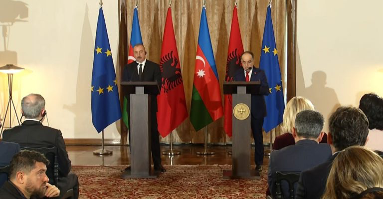 Presidenti azer Aliyev në Tiranë, çfarë bisedoi me Presidentin Begaj