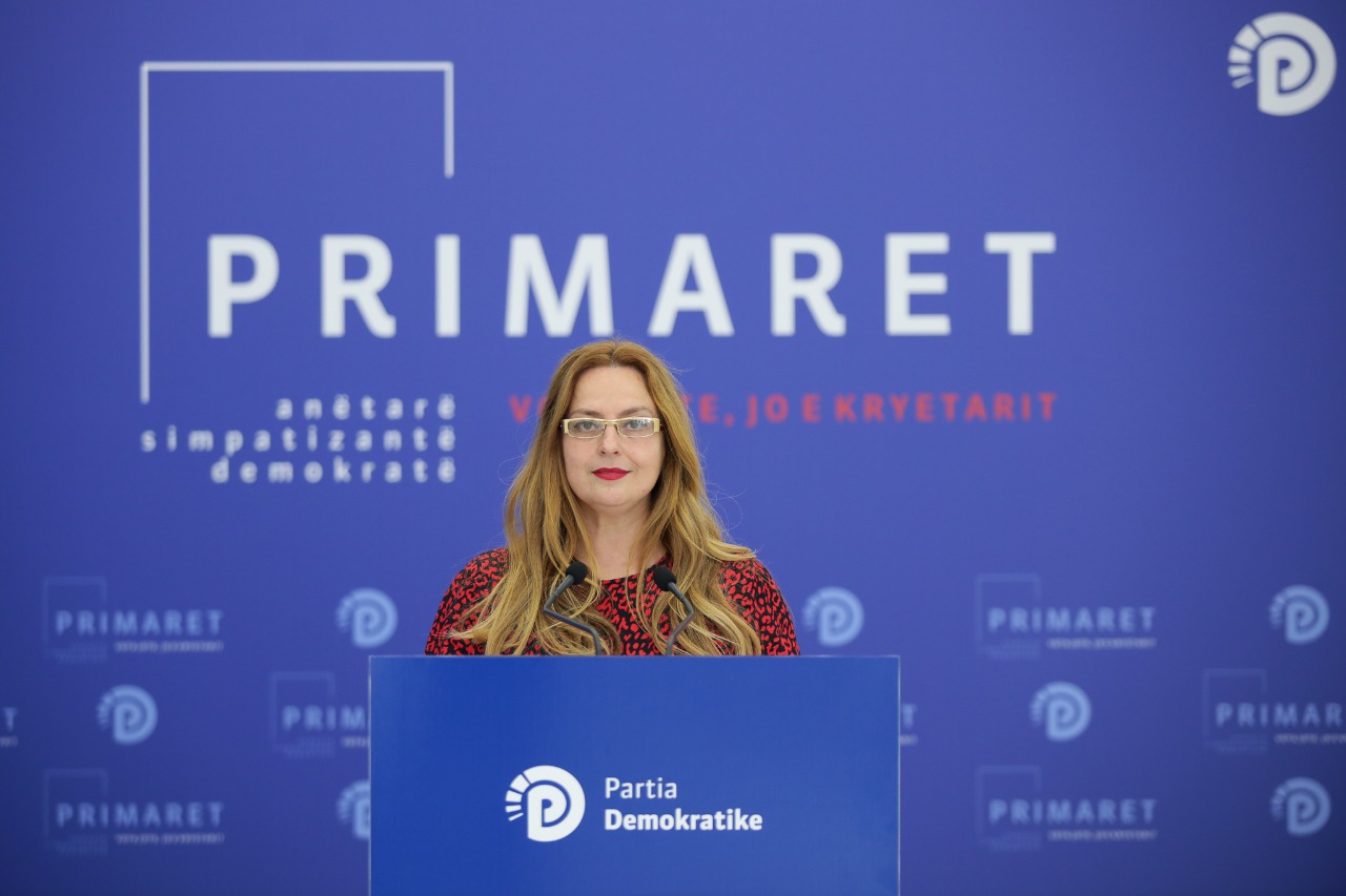 Prezanton kandidaturën për Gjirokastrën Enekeleda Mushi