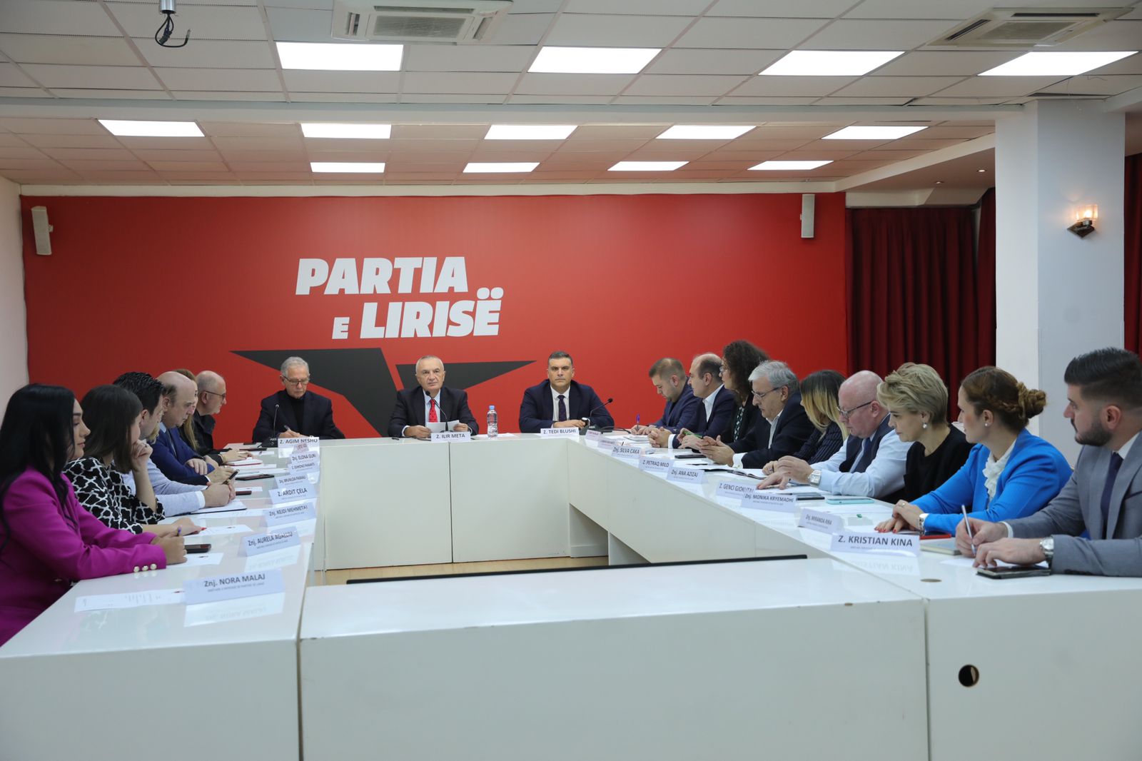 Meta emëron ‘qeverinë’ e Partisë së Lirisë, 10 poste të reja. Kush janë ata që do drejtojnë