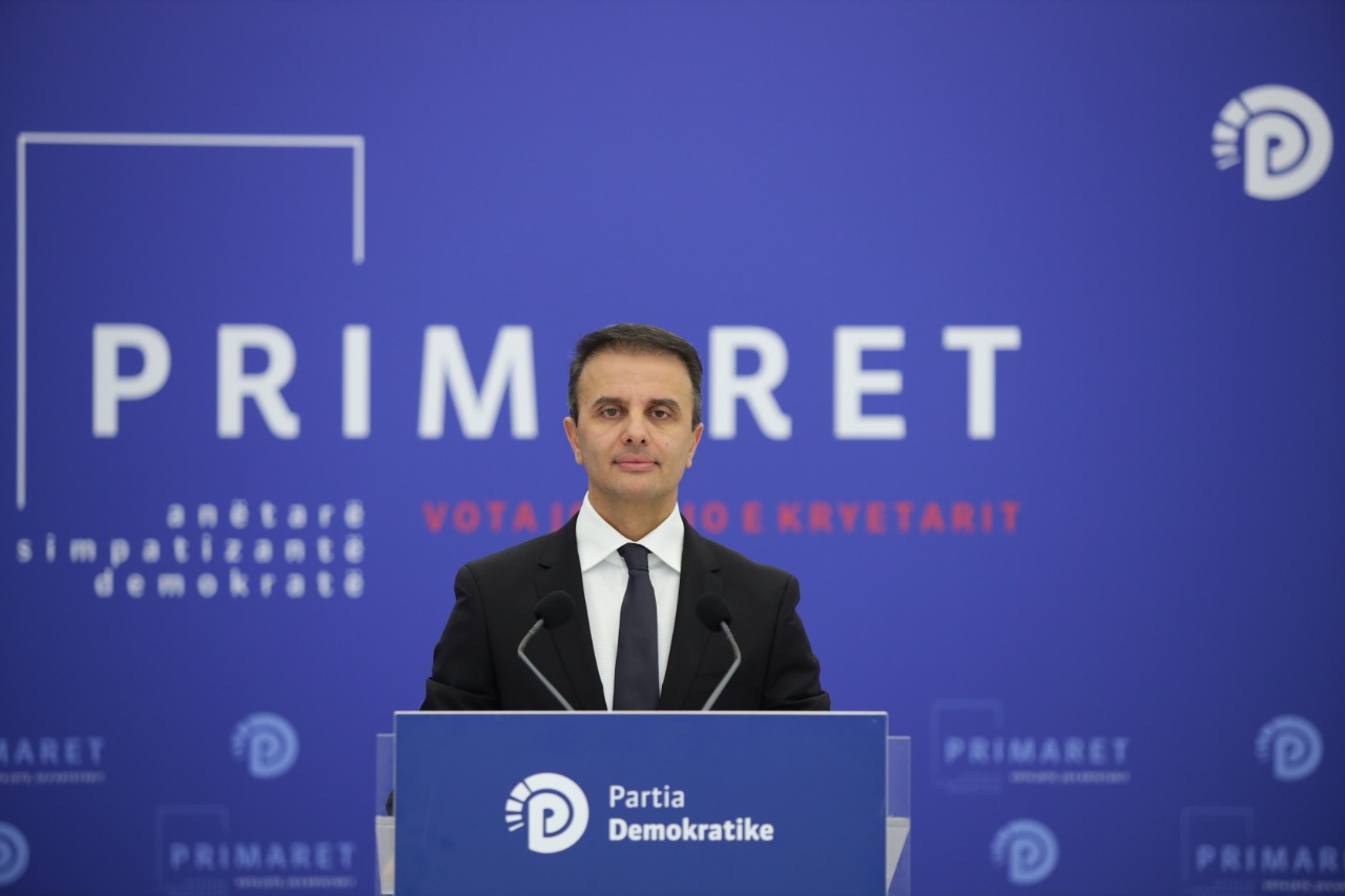 Arkitekti Maks Kola prezanton kandidaturën në Primare për Bashkinë e Lezhës