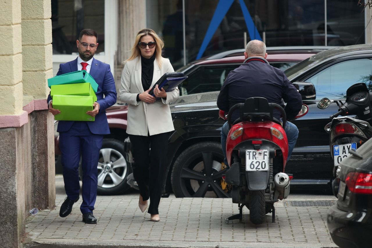 Ina Zhupa çon Butrintin në Gjykatën  Kushtetuese