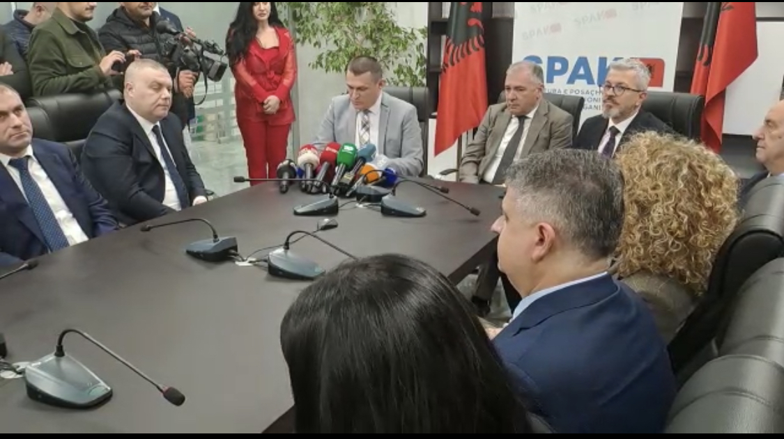 Prezantohet kreu i ri i SPAK. Dumani: Tani jemë 17 prokurorë dhe kemi edhe BKH funksionale