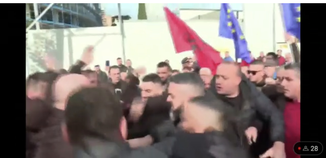 Erzen Breçani tregon bisedën e parë me Gert Shehun