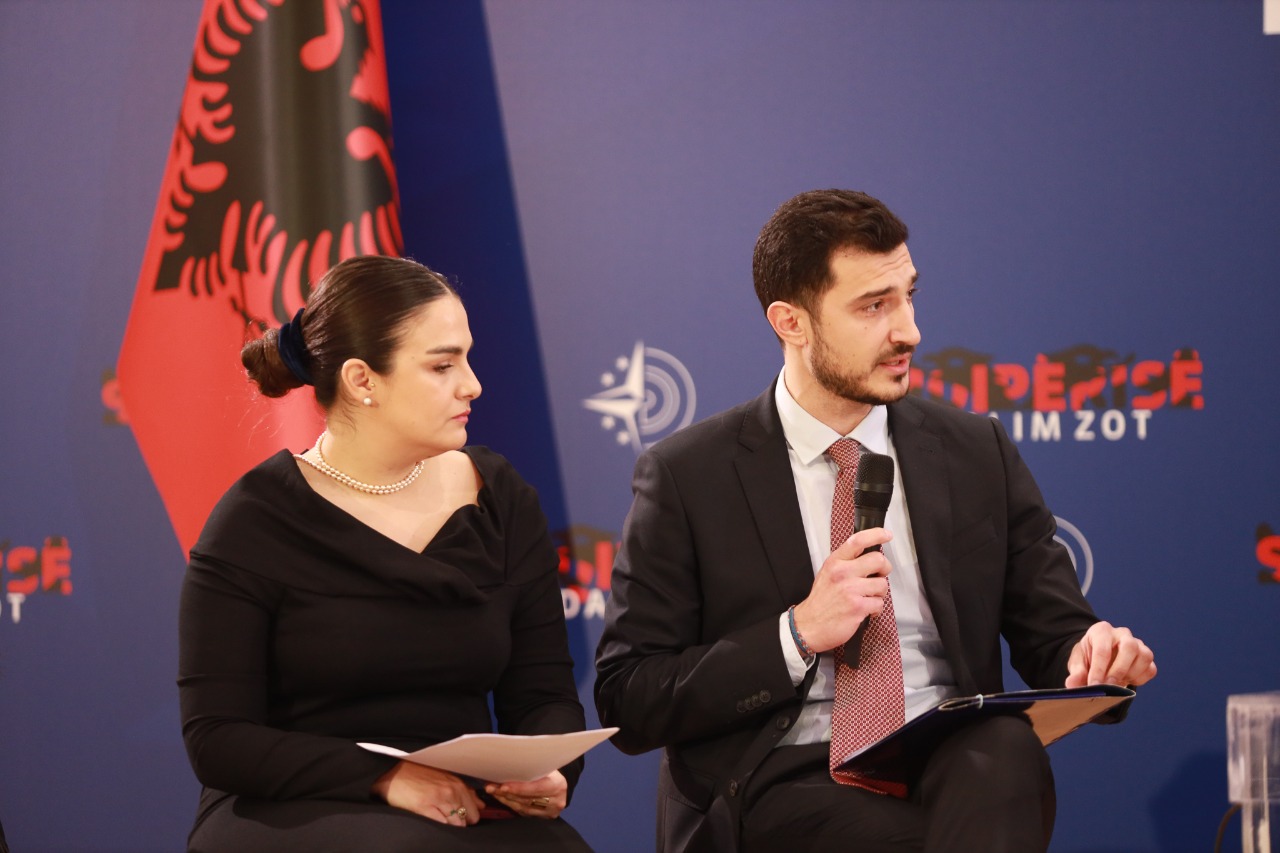 ANDI MUSTAFAJ/ Aty ku njerëzit ëndërrojnë ikjen, ne duhet të mendojmë kthimin