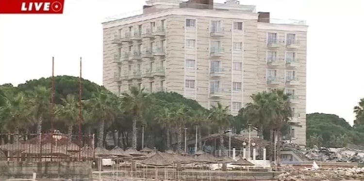 Vijon aksioni për prishjen e ‘Prestige resort’