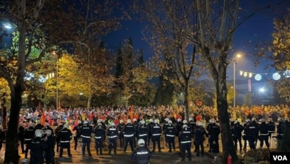 Përse po protestohet në Podgoricë, partitë proserbe ‘puç’ kushtetues, detajet