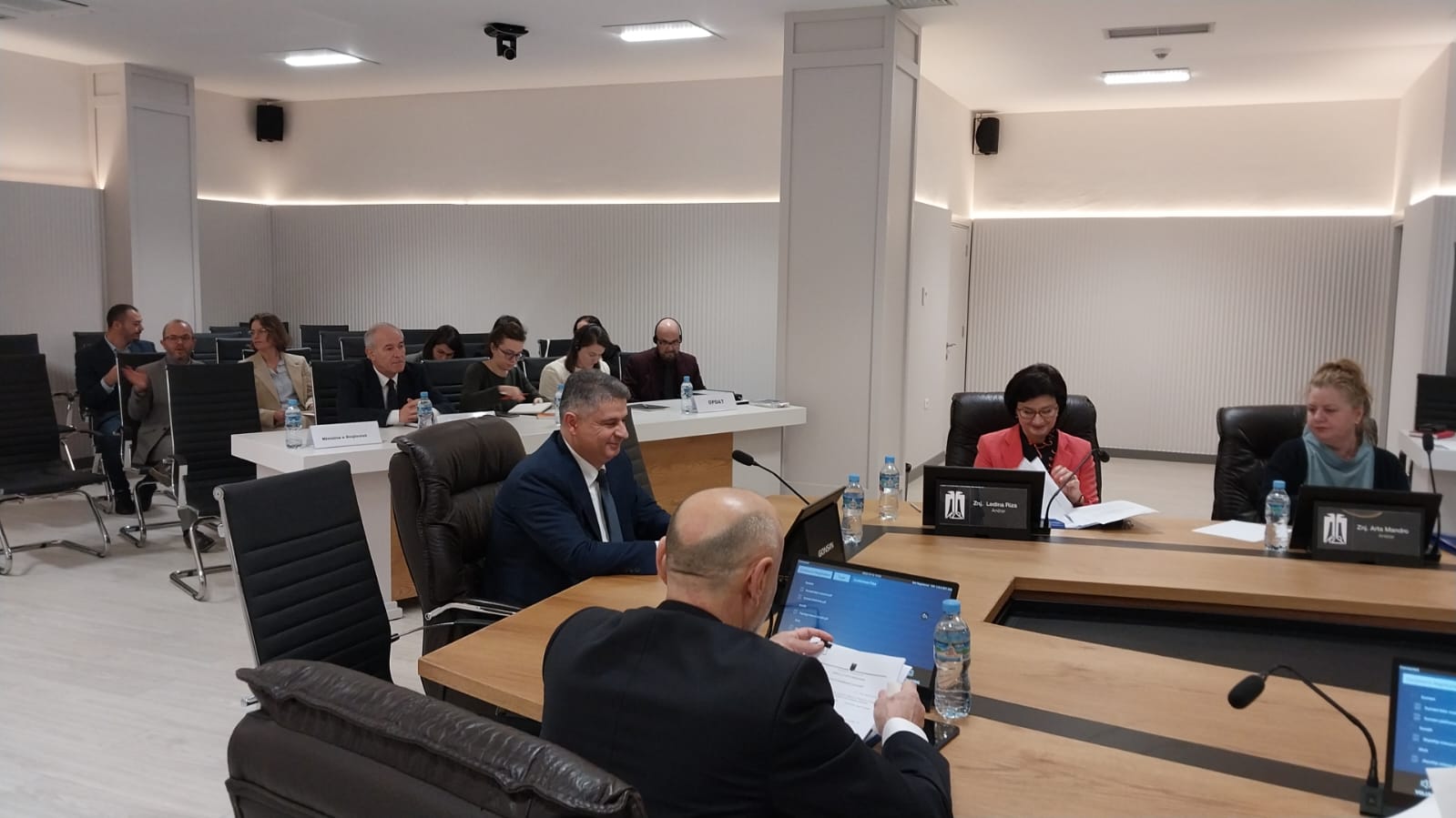 VIDEO&FOTO/ Nis gara për SPAK, anëtarët e KLP po zhvillojnë intervistat