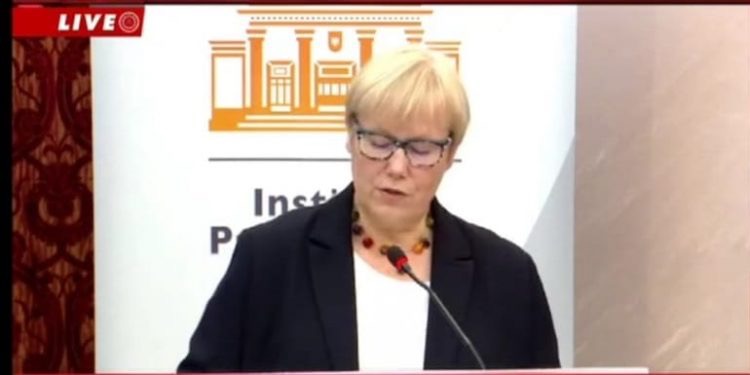 Ambasadorja  e BE Christiane Hohmann: Kuvendi ka sfida për integrimin në BE