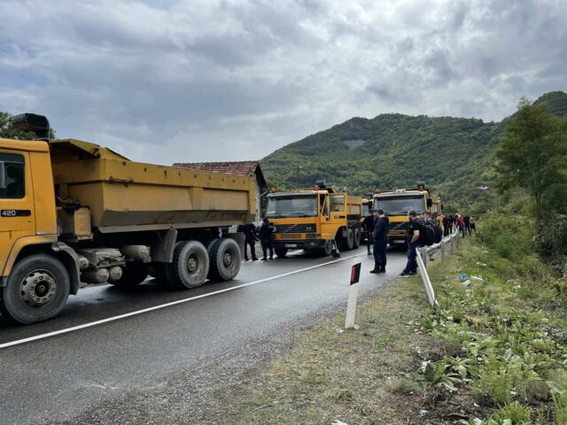 Tensionet në veri të Kosovës, reagon më në fund Tirana zyrtare