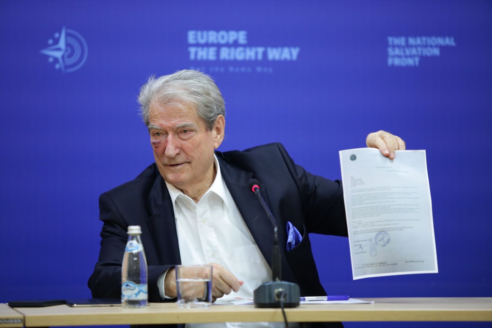 “Personi që goditi policinë, agjent i policisë kriminale në rrjetet e trafikut të drogës”