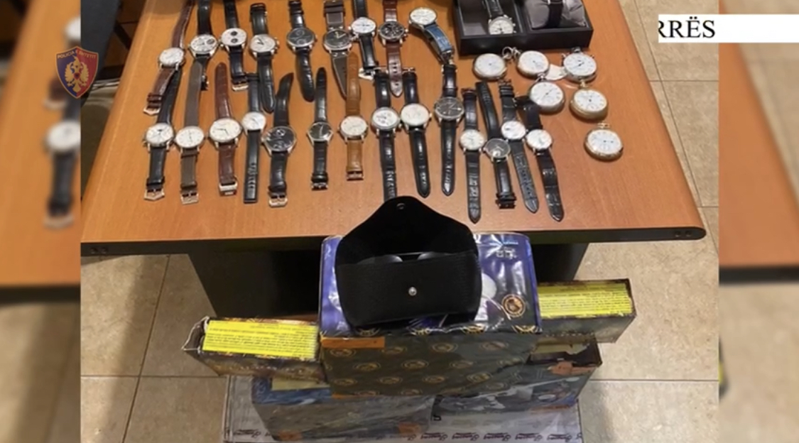 Çfarë i gjetën në rimorkio në Port, mes tjerash edhe një njeri