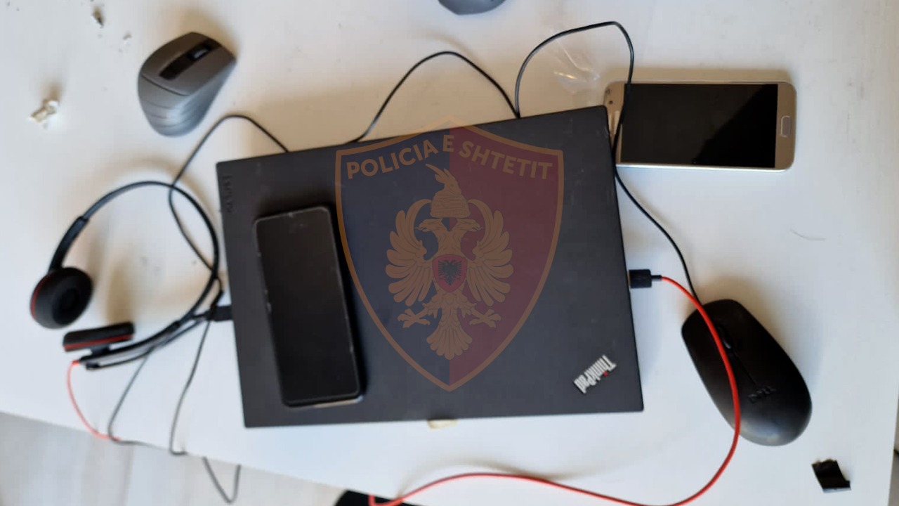 Nuk ndalen ‘bursat’ fiktive në Tiranë, kapet laboratori tjetër, 2 në pranga