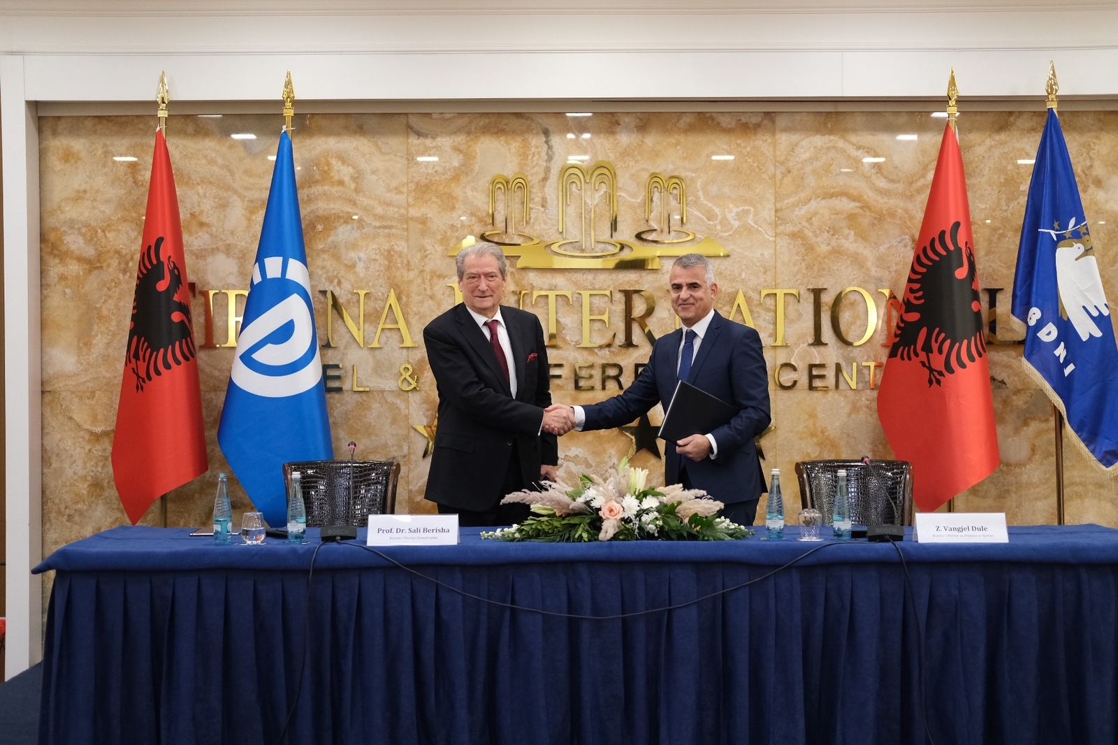 “Bashkojmë forcat me bindjen se me 14 maj do i japim një goditje fatale sistemit monist”