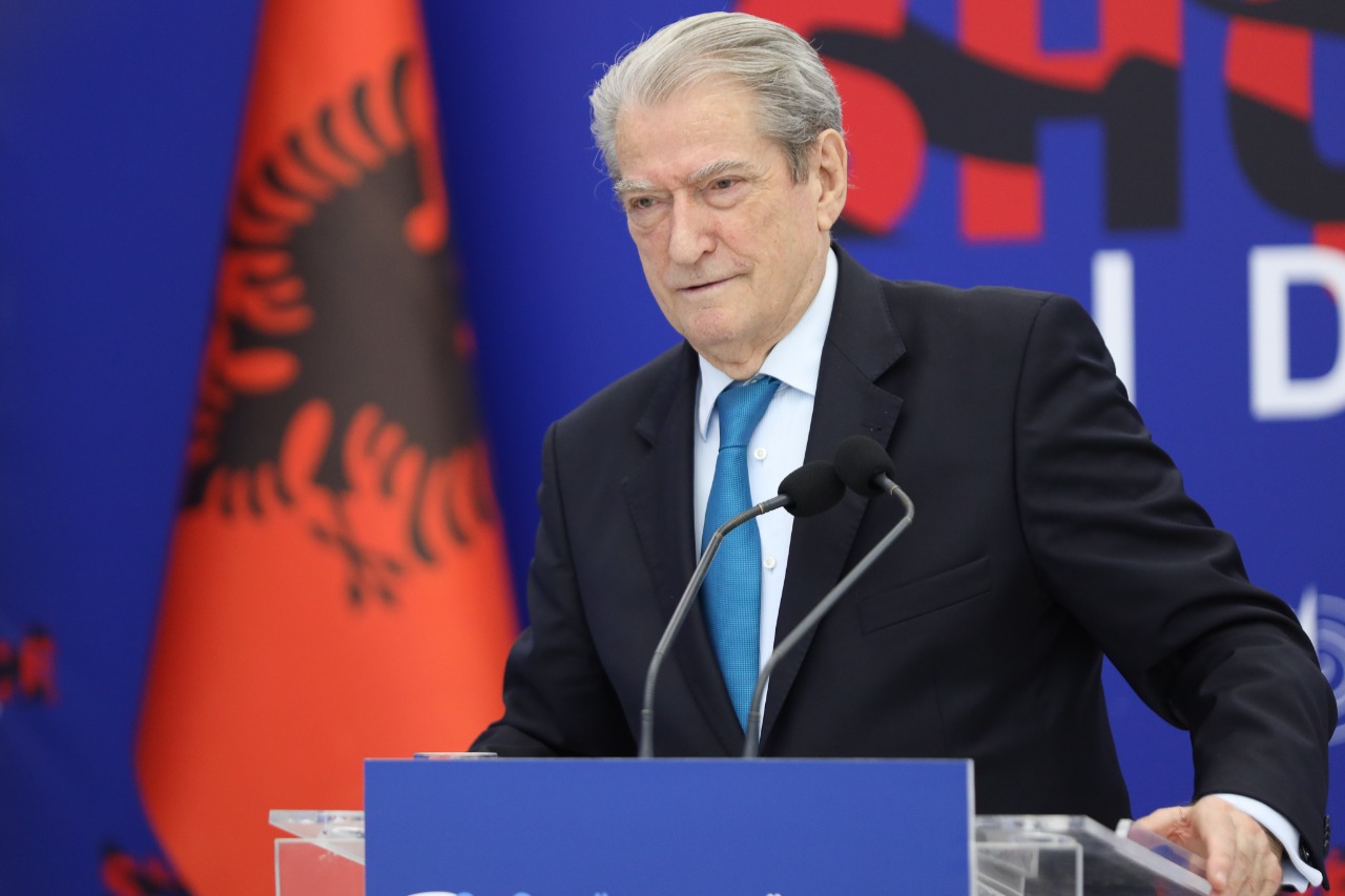 Berisha: Në heshtjen e Edi Ramës, një rol të veçantë ka guvernatorja Yuri Kim