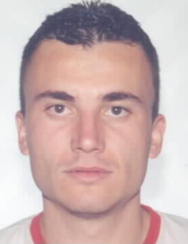 Andrew Bode u pajis me pasaportë 1 ditë para shpalljes në kërkim