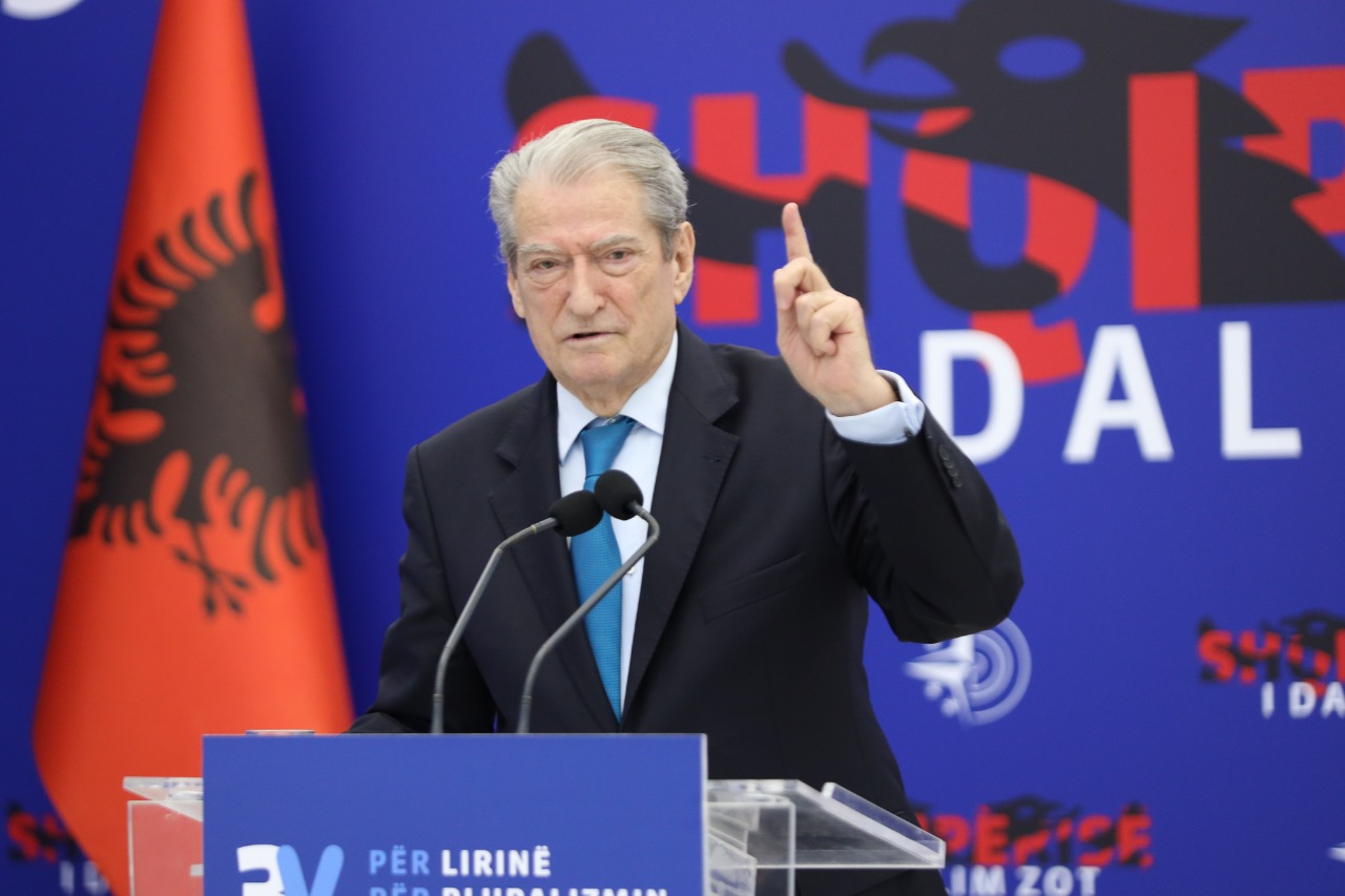 Berisha: Komision parlamentar për lidhjet obskure të Ramës me ish zyrtarin e lartë të FBI-së