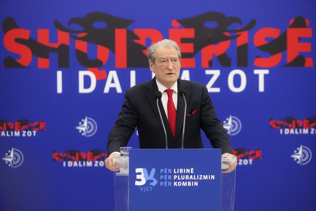 Nën petkun e FBI-së, Rama ka angazhuar agjenturën ruse kundër PD-së