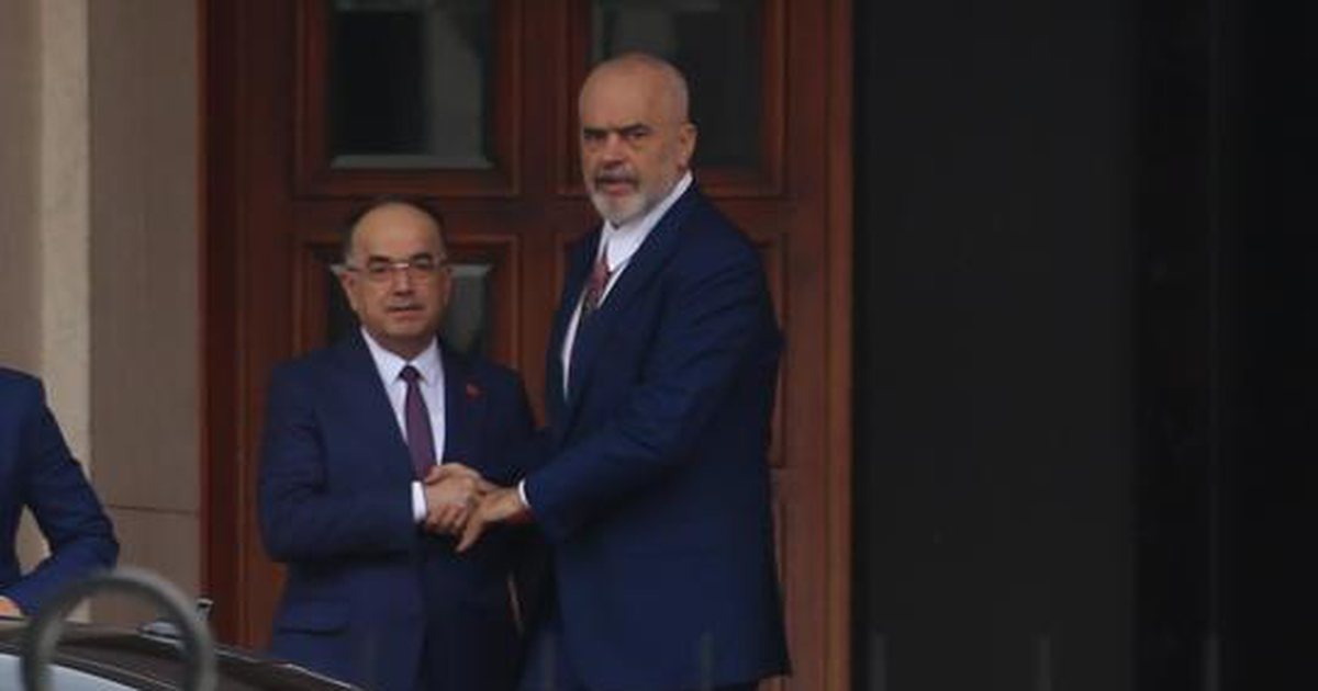 Rama, takim me Begaj. Priten ndryshime në qeveri dhe emri i ri i kreut të SHISH