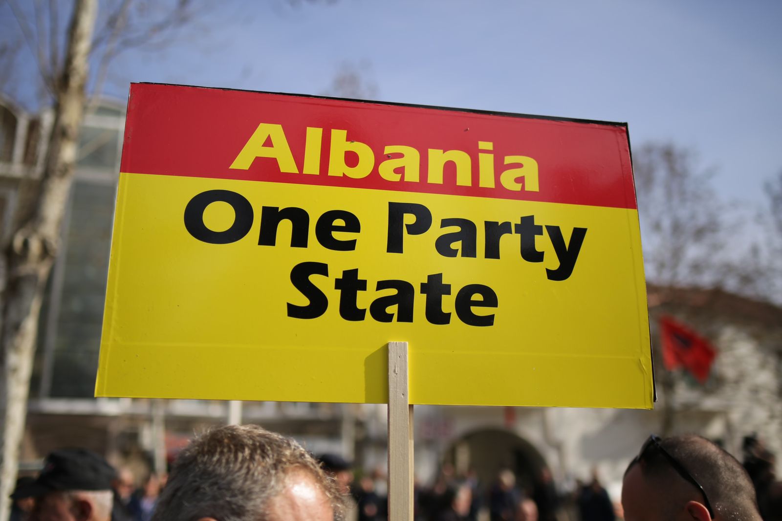 FOTOGALERI/ Protesta para Parlamentit “Albania, one party state”