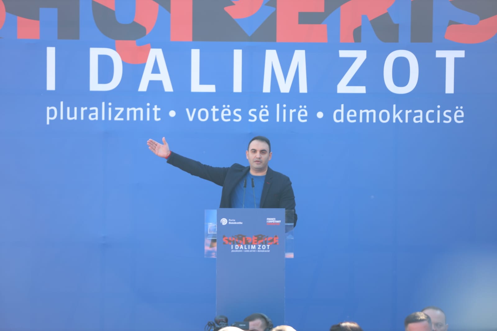 Belind Këlliçi: Protesta është për të larguar Erjon Veliajn dhe Edi Ramën. Ne kemi detyrën morale të heqim me votë shpurën e hajdutëve