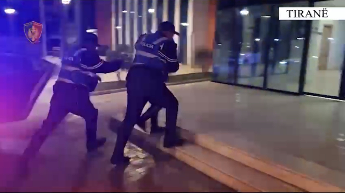 Dy shitës të dozave të vogla në pranga, bënin ‘tregti’ në Uzberisht