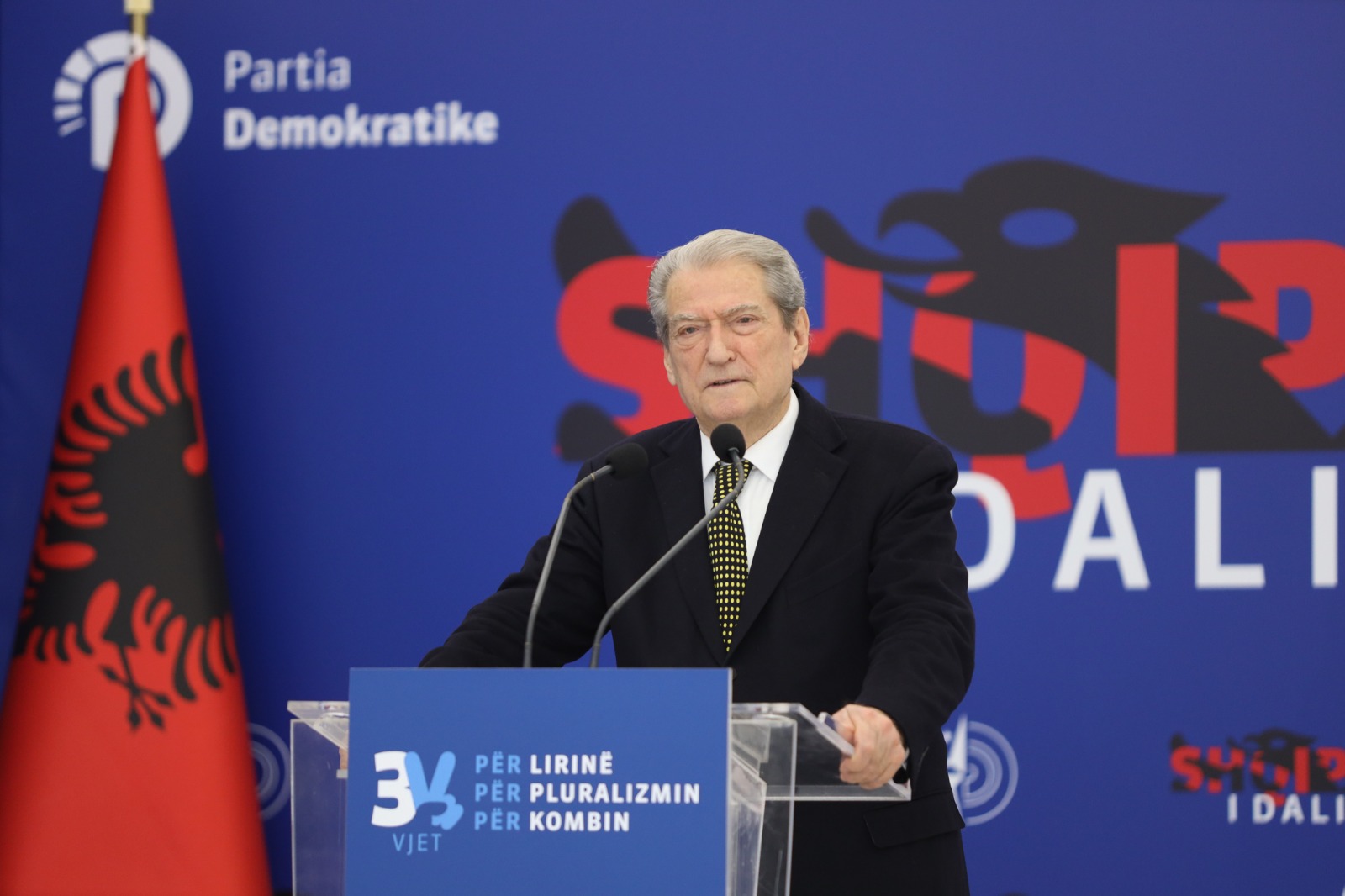 Berisha: Faqja më e zezë e dosjes McGonigal, mbetet skenari i shkatërrimit të opozitës dhe pluralizmit në Shqipëri