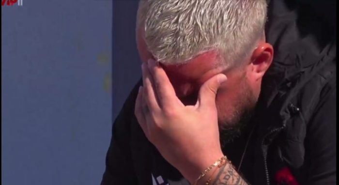 Pse qan Luizi çdo mëngjes kur dëgjon një këngë