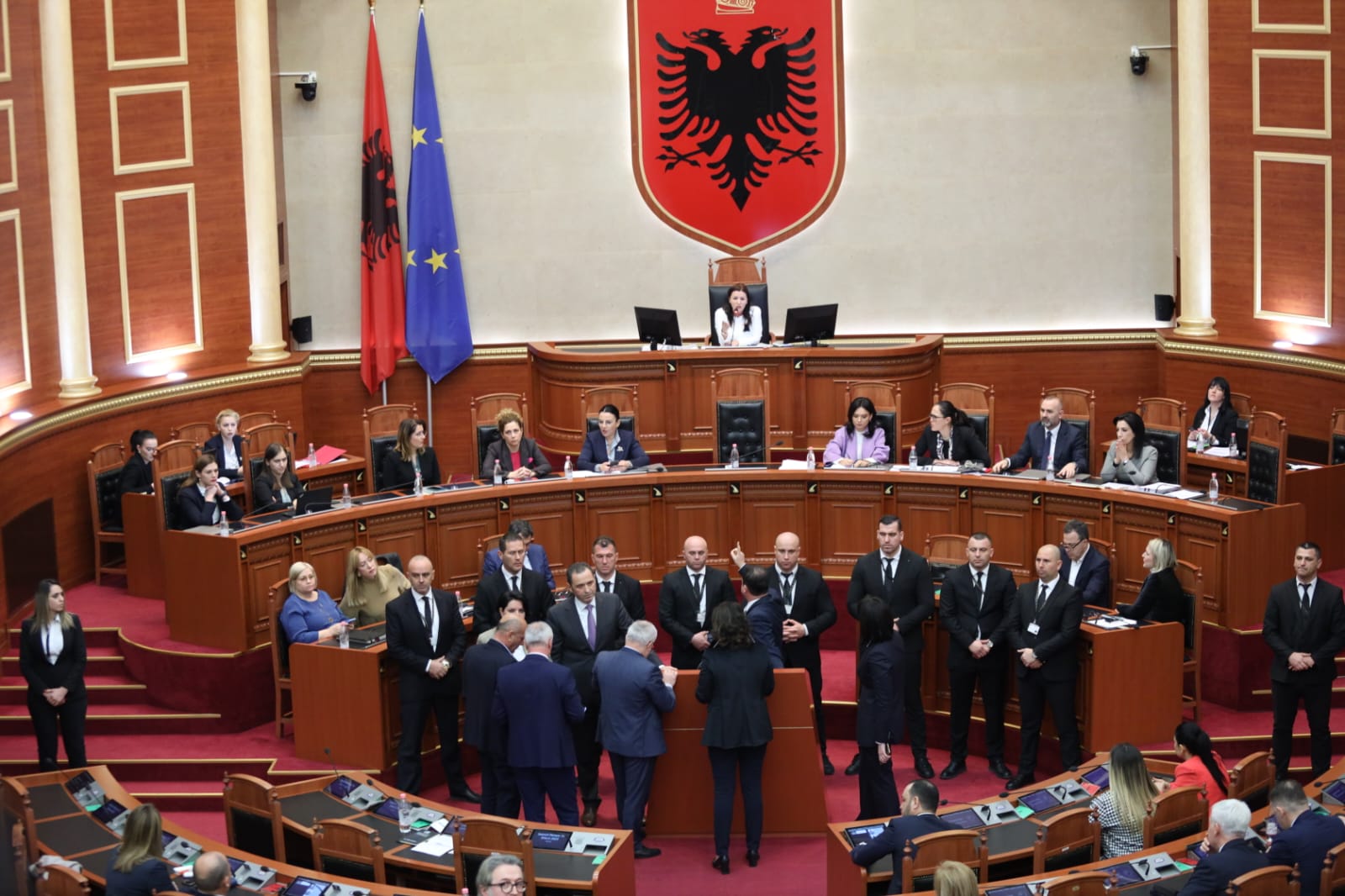 Këlliçi: Kemi rrëzuar Enver Hoxhën, kush ka frikë nga Edi Rama, t’i tregojmë vendin