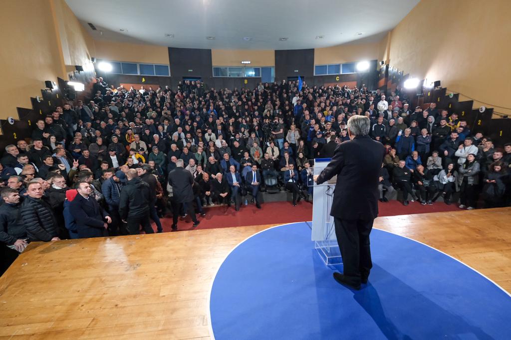 Berisha: Rama autorizon veten të shkatërrojë ndërtesat mbi 50 vjeçare, akt gjenocidi ndaj shqiptarëve