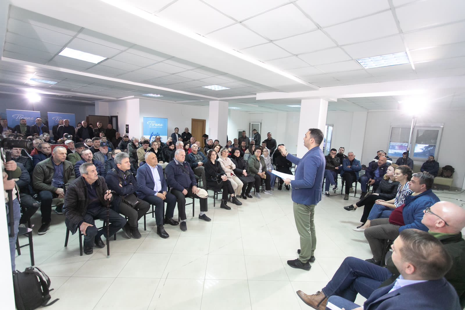 Transporti publik falas dhe ulja e taksave bëhen për njerëzit”. Njësia 4 mirëpret platformën e Belind Këlliçit