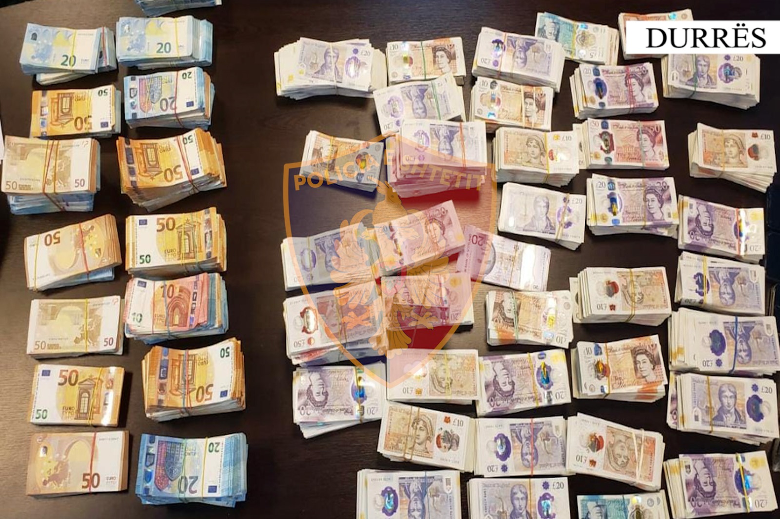 Kapet sasi e madhe parash në Portin e Durrësit