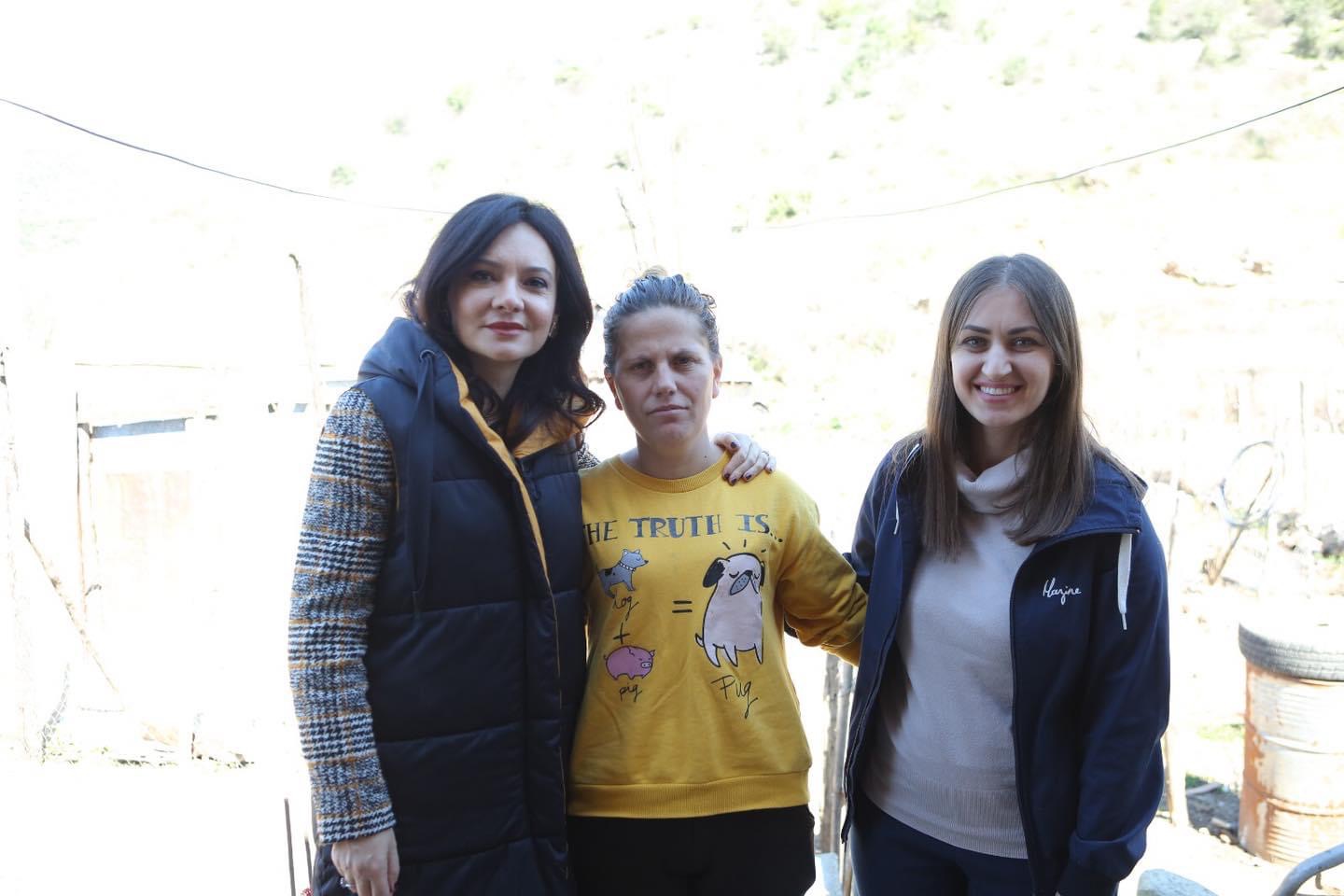 FOTOLAJM/ Kjo nuk ka turp, e futi në burg që kur ta lirojë tia dijë për nder