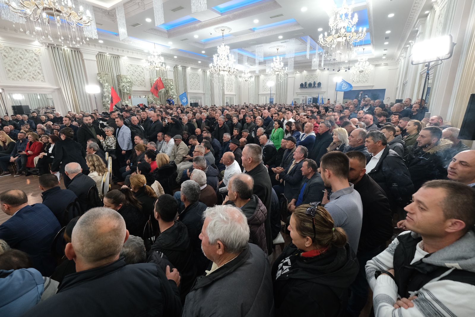 Berisha, pritje entuziaste në Lezhë: Ne jemi këtu dhe do fitojmë!