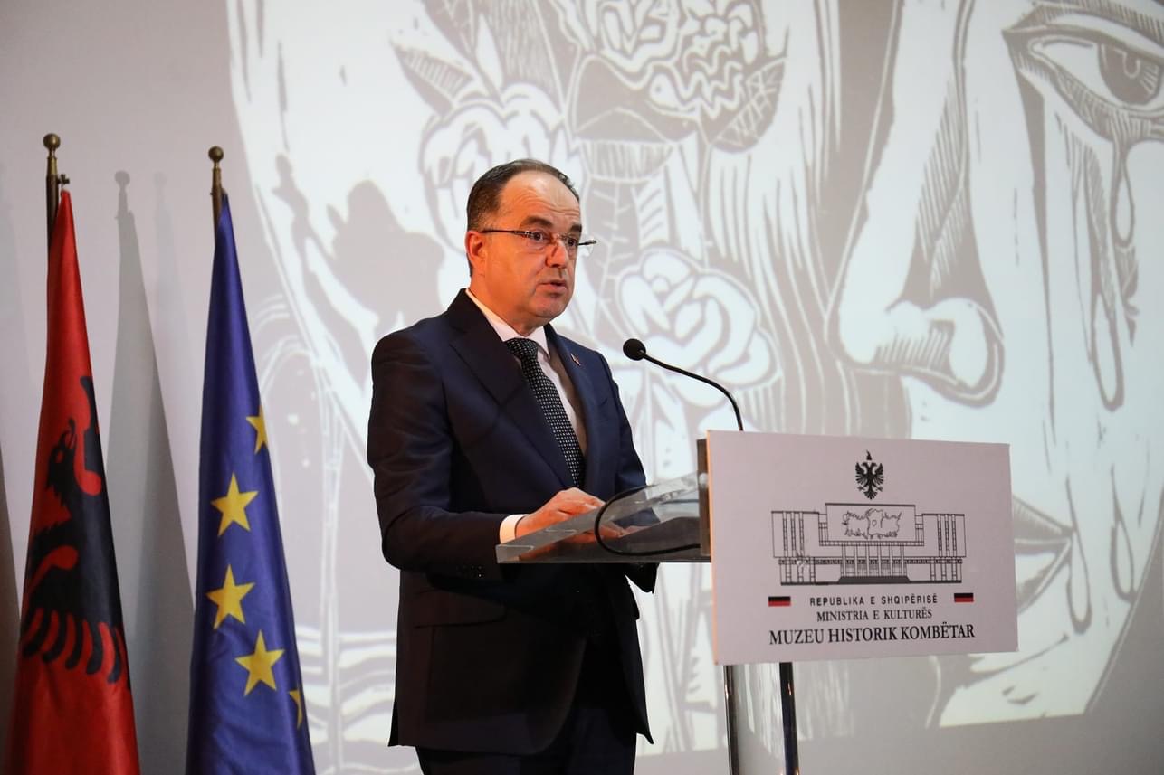 “Kur bota ish në gjumë”, përkujtohen poetët e pushkatuar Vilson Blloshmi dhe Genc Leka