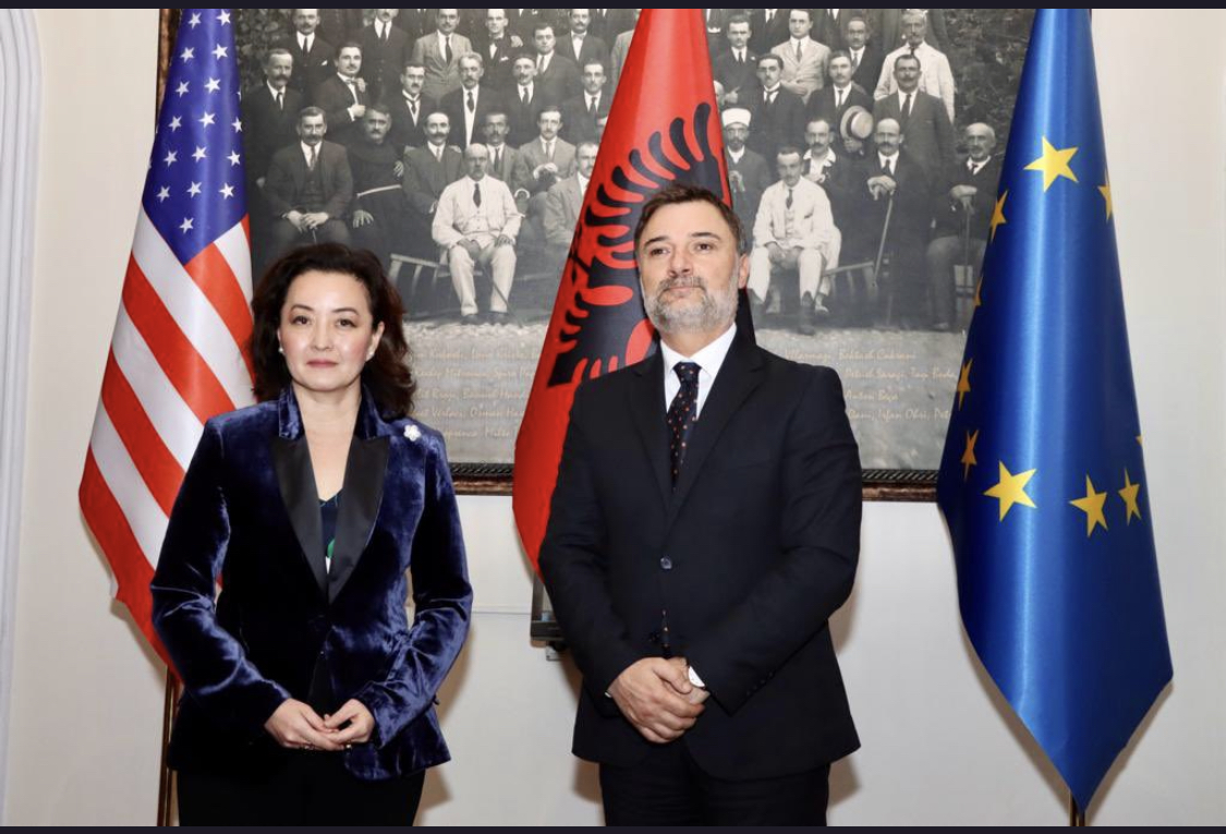 Alibeaj nuk përmend financimet në fushatë, blerjen dhe negocimin e votës nga PS, gjatë takimit me Yuri Kim